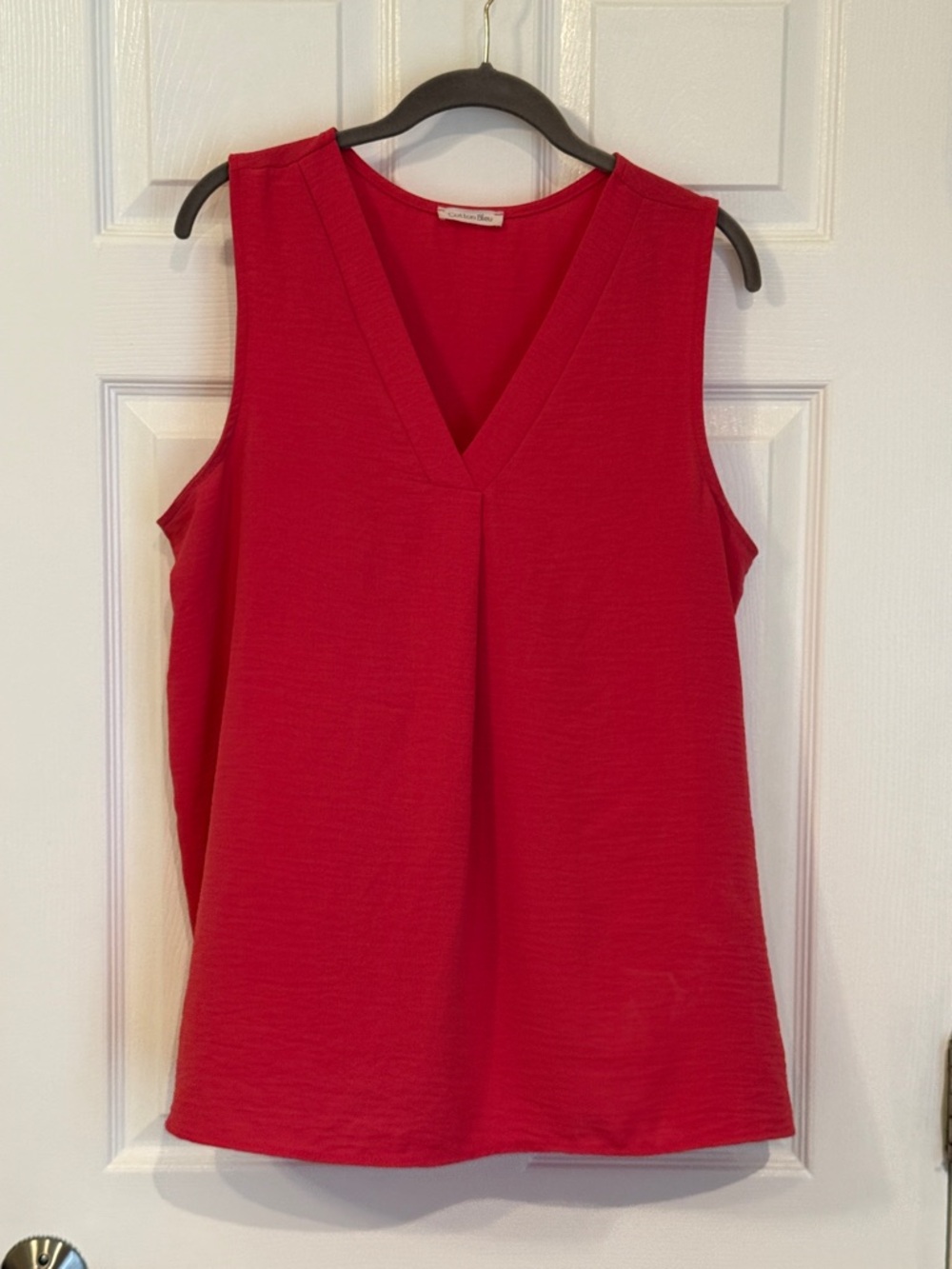Sleeveless V-Neck Tank Top - Coral
